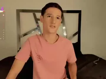 Nicole – webcam model profile photo Image 16