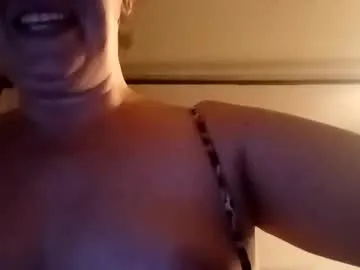 nahirr – webcam model profile photo Image 14