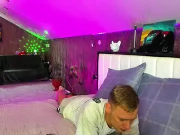 Ceeline – webcam model profile photo Image 9