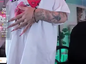 lau__1 – webcam model profile photo Image 14