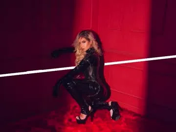 pureannuals – webcam model profile photo Image 9