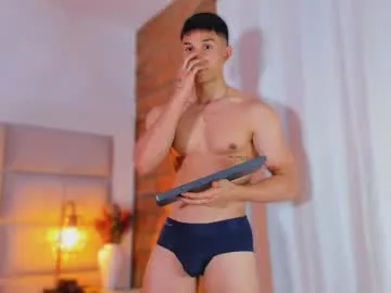 midwestlovers1990 – webcam model profile photo Image 2