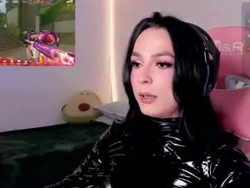 mae_nathan – webcam model profile photo Image 3