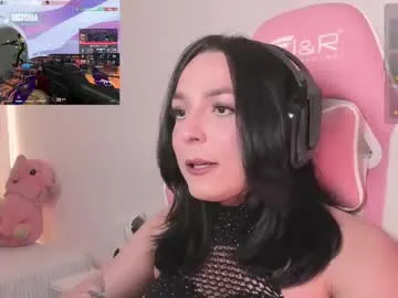 mae_nathan – webcam model profile photo Image 8