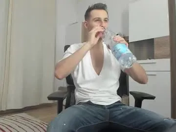 brownboy6999 – webcam model profile photo Image 16