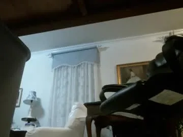 EmiliaWalker – webcam model profile photo Image 13