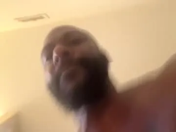 sunflower_28 – webcam model profile photo Image 3