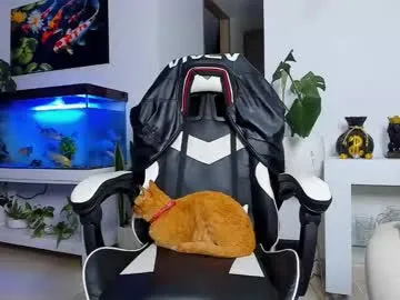 EmiliaWalker – webcam model profile photo Image 15