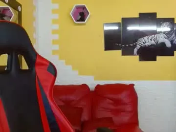 Olivia – webcam model profile photo Image 7