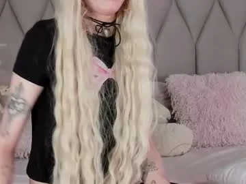 kat_ly_chan – webcam model profile photo Image 4