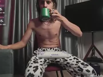 mae_nathan – webcam model profile photo Image 13