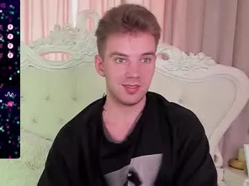 Adeline – webcam model profile photo Image 10