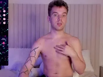 Adeline – webcam model profile photo Image 11