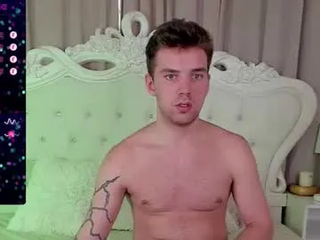 Adeline – webcam model profile photo Image 13