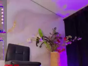 AndreaKalo – webcam model profile photo Image 19