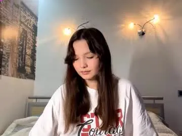 Adara – webcam model profile photo Image 12