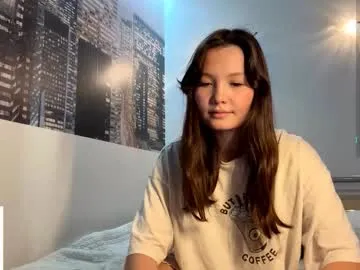 Adara – webcam model profile photo Image 14