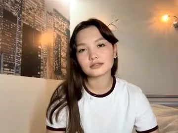 Adara – webcam model profile photo Image 5