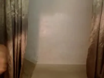 iamsomeone1234 – webcam model profile photo Image 8