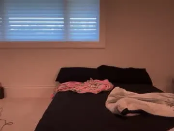 the_right_girl – webcam model profile photo Image 17