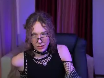 mae_nathan – webcam model profile photo Image 5