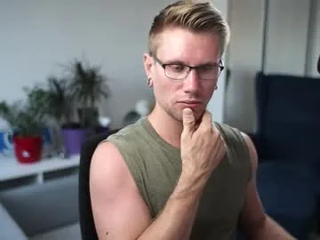 exclusivecourtney – webcam model profile photo Image 7