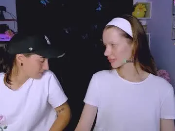 MiaYani – webcam model profile photo Image 8