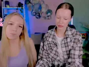 MiaYani – webcam model profile photo Image 9