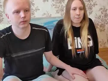 priyu_ – webcam model profile photo Image 3