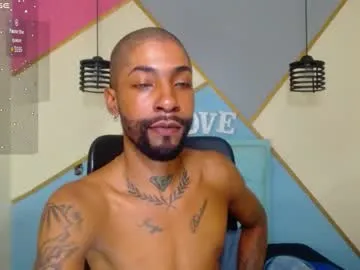 lolaa_darling – webcam model profile photo Image 7