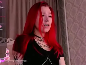 EveRine – webcam model profile photo Image 4