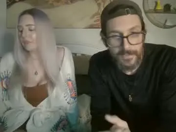 keranimaralaa33409304290 – webcam model profile photo Image 2