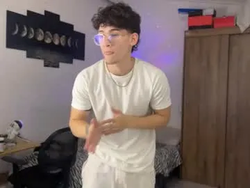 il_undercover – webcam model profile photo Image 11