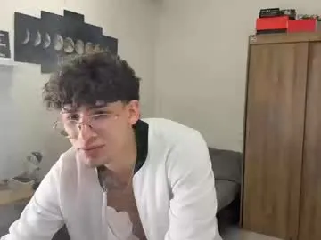 il_undercover – webcam model profile photo Image 16