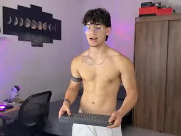 il_undercover – webcam model profile photo Image 17