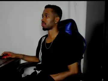 calehot98 – webcam model profile photo Image 14