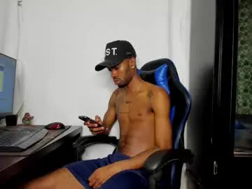 calehot98 – webcam model profile photo Image 3