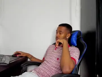 calehot98 – webcam model profile photo Image 8