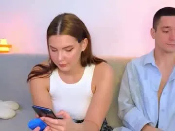 Isabella – webcam model profile photo Image 9