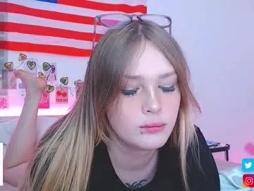 mochasins_ – webcam model profile photo Image 7