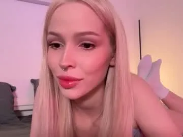 LiliDavison – webcam model profile photo Image 19