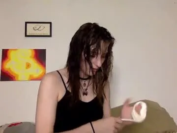 mae_nathan – webcam model profile photo Image 10