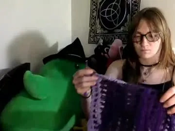 mae_nathan – webcam model profile photo Image 11