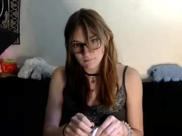 mae_nathan – webcam model profile photo Image 13