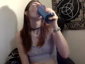 mae_nathan – webcam model profile photo Image 14