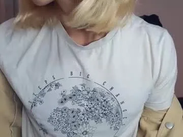 emilywarren296 – webcam model profile photo Image 11