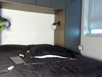 pureannuals – webcam model profile photo Image 15