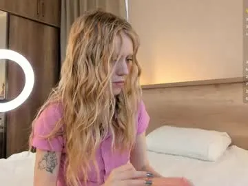 sunflower_28 – webcam model profile photo Image 3