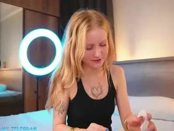 sunflower_28 – webcam model profile photo Image 9