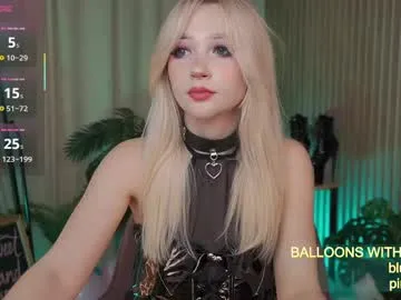 laurawifeness Image 19